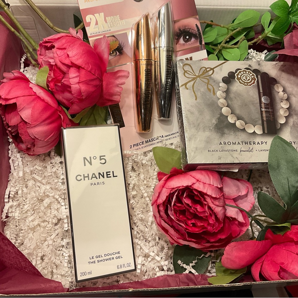 Chanel shower gel refined luxury set